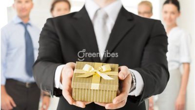 Gợi ý 11 món quà tặng nhân viên ý nghĩa nhất không nên bỏ qua